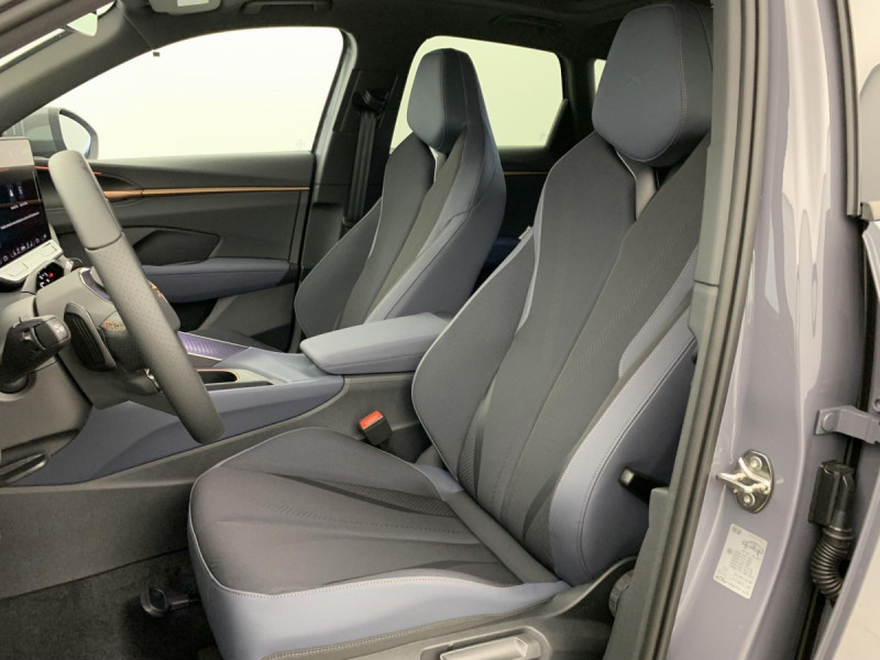 Photo 23 de l'offre de Cupra Terramar 1.5 eTSI Hybrid 150 ch DSG7 V à 36998€ chez Carlyss automobiles Vitré