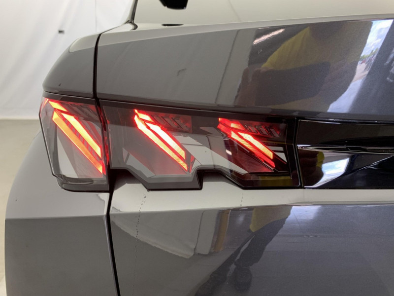 Photo 13 de l'offre de PEUGEOT 3008 Hybrid 145 e-DCS6 GT à 32958€ chez Carlyss automobiles Vitré