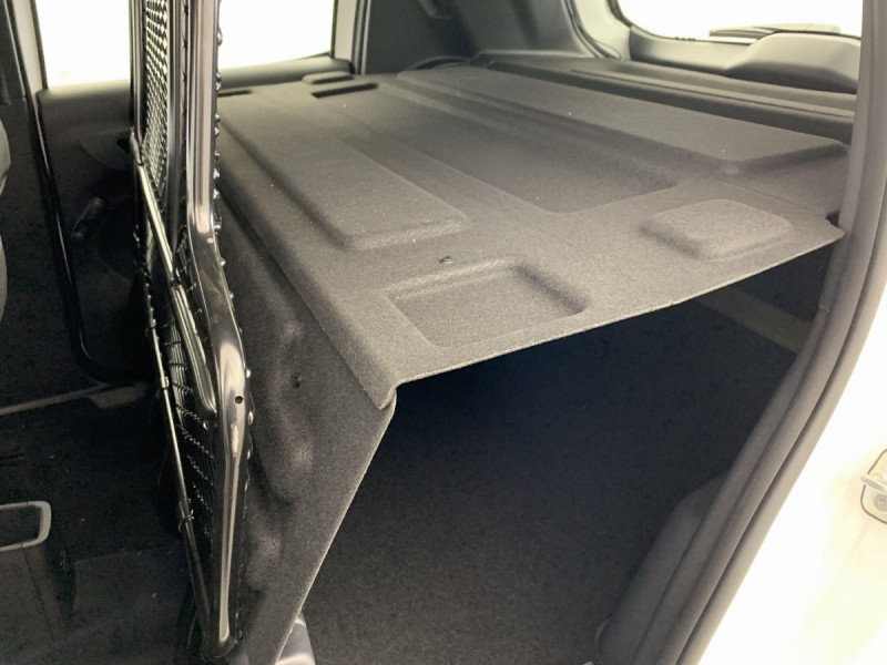 Photo 20 de l'offre de Citroën C3 SOCIETE NOUVELLE TURBO 100 BVM PRO à 15957€ chez Carlyss automobiles Vitré