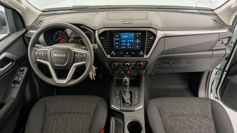 Photo 4 de l'offre de ISUZU D-MAX 1.9 4X4 SPACE CAB N60 B.B+  AT TO WORK à 46719€ chez Carlyss automobiles Vitré