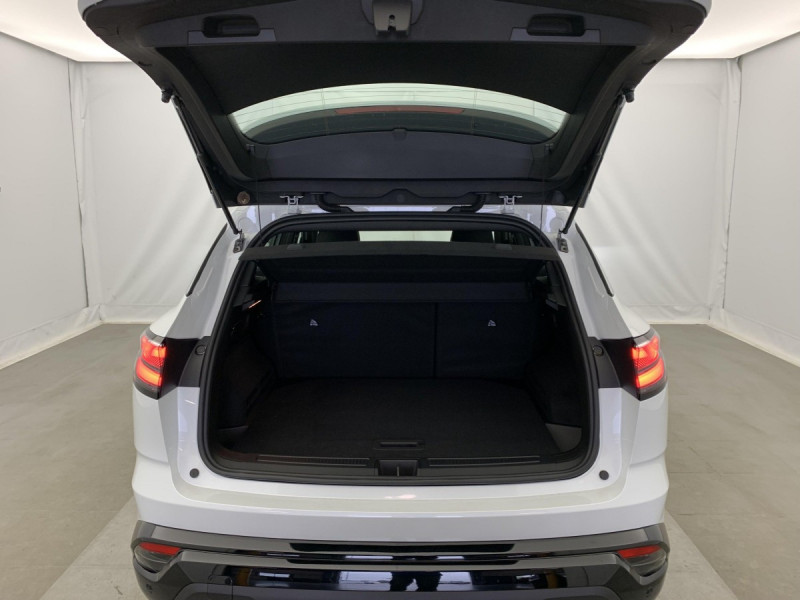 Photo 11 de l'offre de Renault AUSTRAL NOUVEAU FULL HYBRID E-TECH 200 CH EVOLUTION à 32598€ chez Carlyss automobiles Vitré