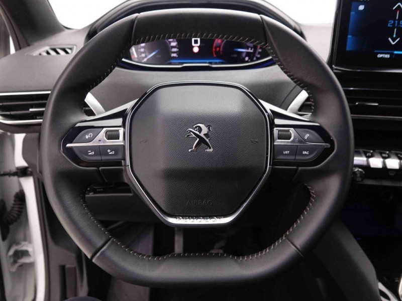 Photo 9 de l'offre de PEUGEOT 3008 PureTech 130ch S&S BVM6 Allure Pack à 22698€ chez Carlyss automobiles Vitré