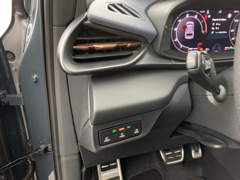 Photo 22 de l'offre de Cupra Terramar 1.5 eHybrid 204 ch DSG6 V à 41998€ chez Carlyss automobiles Vitré