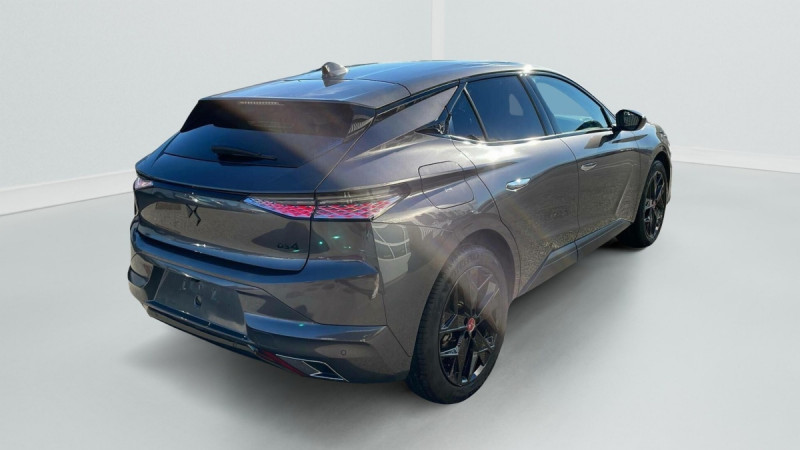 Photo 7 de l'offre de DS DS4 PureTech 130 EAT8 Performance Line+ à 23196€ chez Carlyss automobiles Vitré