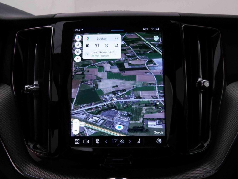 Photo 9 de l'offre de VOLVO XC60 2.0 B4 197 Geartronic Plus Dark à 51165€ chez Carlyss automobiles Vitré