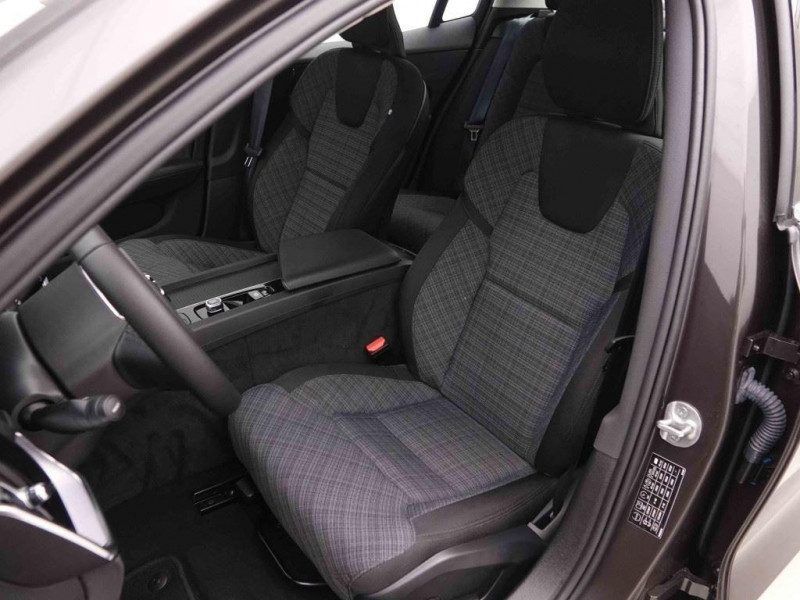 Photo 5 de l'offre de VOLVO S60 2.0 MHEV 197 Core à 34624€ chez Carlyss automobiles Vitré