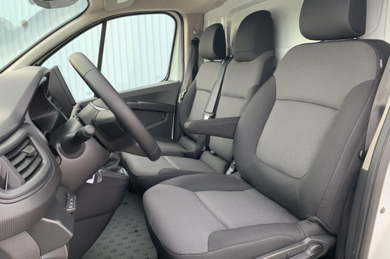 Photo 10 de l'offre de RENAULT TRAFIC FOURGON L2H1 3T BLUE DCI 150 GSR2 ADVANCE à 30837€ chez Carlyss automobiles Vitré