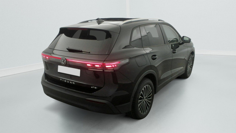 Photo 7 de l'offre de VOLKSWAGEN TIGUAN NOUVEAU 1.5 eTSI 150CV DSG7 LIFE PLUS à 38998€ chez Carlyss automobiles Vitré