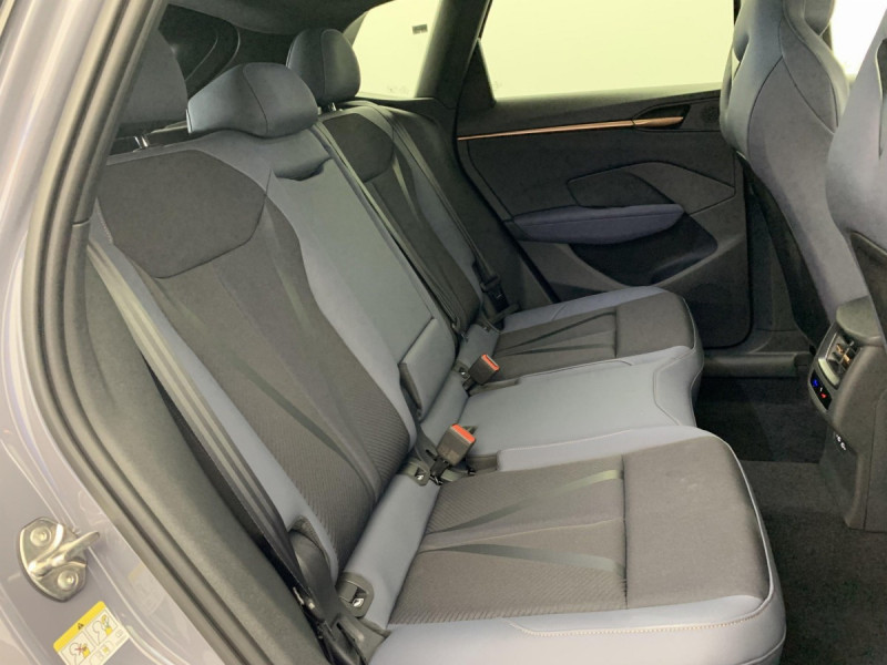 Photo 10 de l'offre de Cupra Terramar 1.5 eTSI Hybrid 150 ch DSG7 V à 36998€ chez Carlyss automobiles Vitré