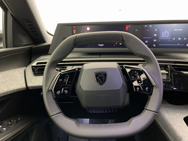 Photo 10 de l'offre de PEUGEOT 5008 Hybrid 145 e-DCS6 Allure à 33498€ chez Carlyss automobiles Vitré