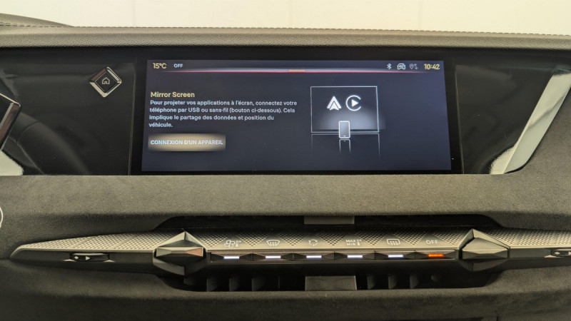 Photo 19 de l'offre de DS DS4 BlueHDi 130 EAT8 Etoile - Alcantara à 28264€ chez Carlyss automobiles Vitré