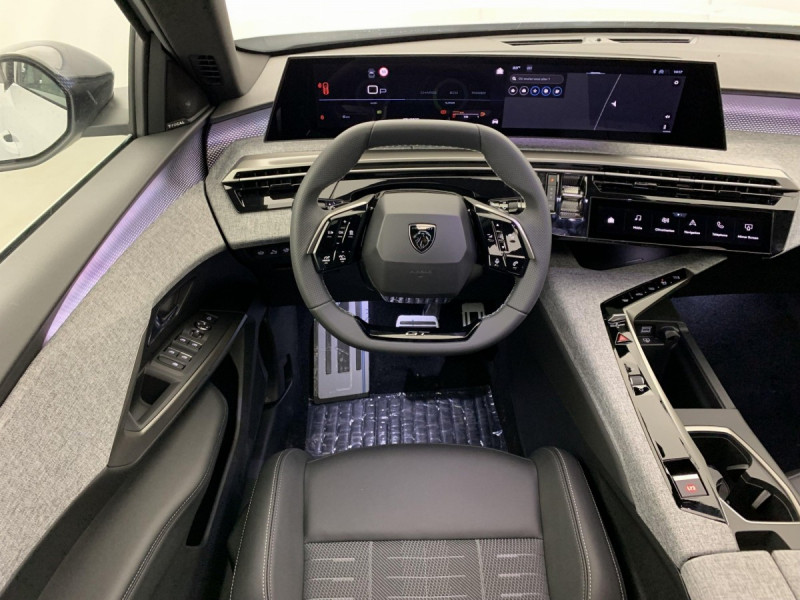 Photo 13 de l'offre de PEUGEOT 3008 Hybrid 145 e-DCS6 GT à 34998€ chez Carlyss automobiles Vitré