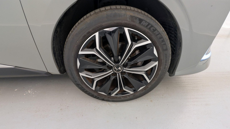 Photo 14 de l'offre de DS DS4 PureTech 130 EAT8 Rivoli à 23370€ chez Carlyss automobiles Vitré