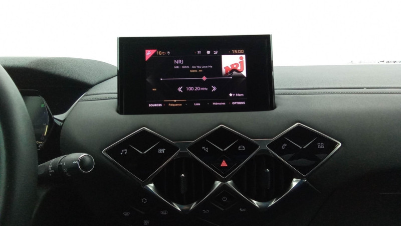 Photo 14 de l'offre de DS DS3 Crossback DS3 Crossback PureTech 155 EAT8 So Chic à 17598€ chez Carlyss automobiles Vitré