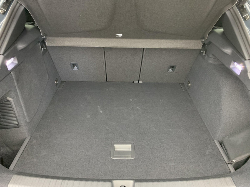 Photo 11 de l'offre de Cupra Terramar 1.5 eHybrid 204 ch DSG6 V à 41998€ chez Carlyss automobiles Vitré