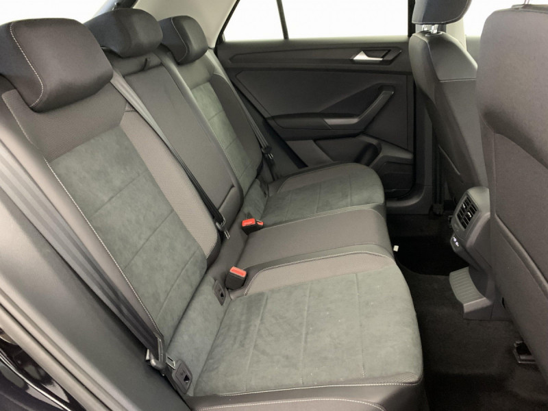Photo 10 de l'offre de VOLKSWAGEN T-roc 1.5 TSI EVO2 150 Start/Stop DSG7 Style à 30998€ chez Carlyss automobiles Vitré