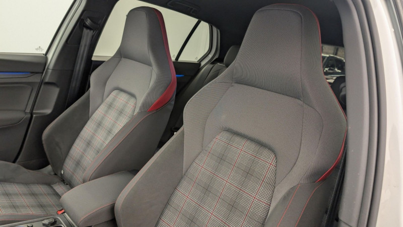 Photo 16 de l'offre de VOLKSWAGEN GOLF 8 2.0 TSI 245 DSG7 GTI à 30858€ chez Carlyss automobiles Vitré