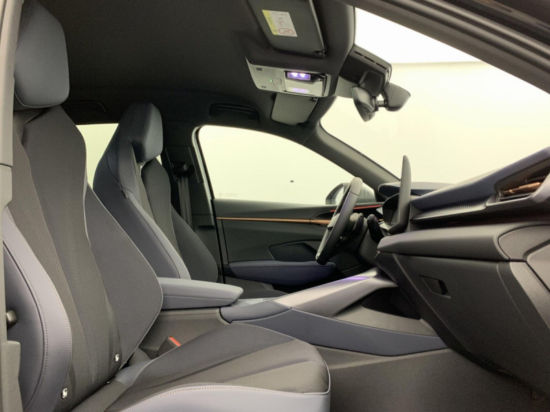 Photo 9 de l'offre de Cupra Terramar 1.5 eHybrid 204 ch DSG6 V à 40998€ chez Carlyss automobiles Vitré