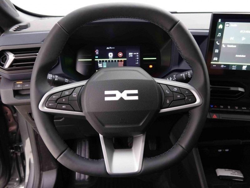 Photo 6 de l'offre de DACIA DUSTER 1.2 Mild Hybrid 130 Journey à 26688€ chez Carlyss automobiles Vitré