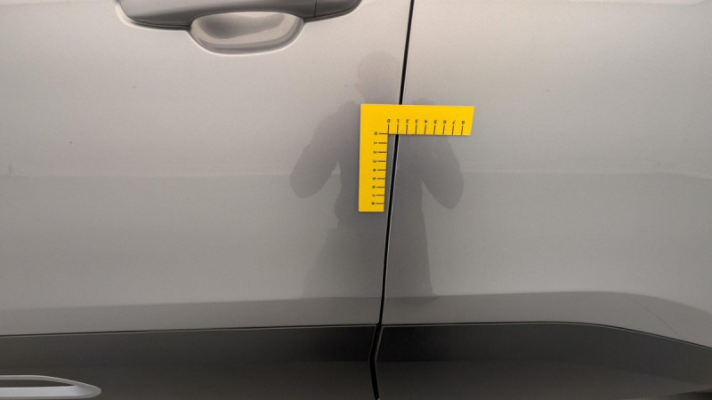 Photo 27 de l'offre de CITROEN C4 PureTech 130 S&S BVM6 Shine à 15804€ chez Carlyss automobiles Vitré