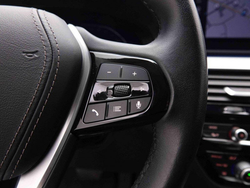 Photo 18 de l'offre de Bmw 5 530E XDRIVE TOURING PHEV LUXURY à 38698€ chez Carlyss automobiles Vitré