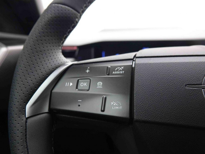 Photo 9 de l'offre de OPEL Grandland 1.2 T Hybrid 145 GS à 35402€ chez Carlyss automobiles Vitré