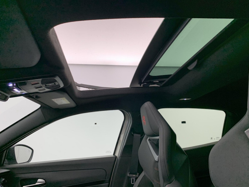 Photo 17 de l'offre de Alfa Romeo Junior 1.2 Ibrida 145 ch eDCT6 Speciale à 31998€ chez Carlyss automobiles Vitré