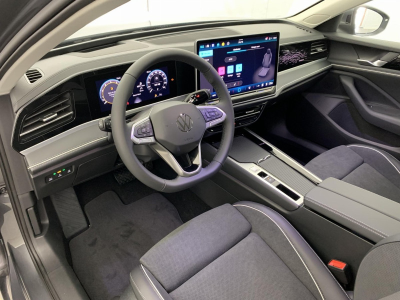 Photo 15 de l'offre de VOLKSWAGEN Passat 1.5 eTSI OPF 150 DSG7 Elegance à 39598€ chez Carlyss automobiles Vitré