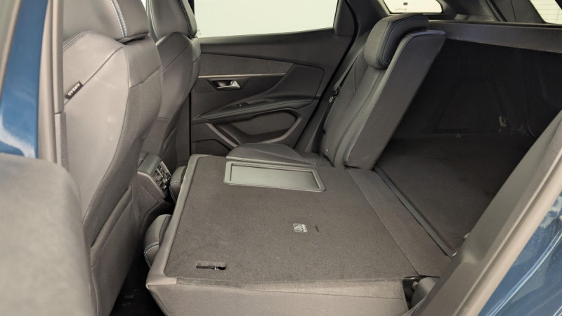 Photo 12 de l'offre de PEUGEOT 3008 PureTech 130ch S&S BVM6 Allure Pack à 19879€ chez Carlyss automobiles Vitré