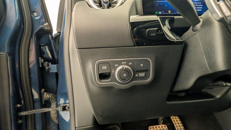 Photo 21 de l'offre de MERCEDES-BENZ CLASSE B 200 d 8G-DCT AMG Line à 29043€ chez Carlyss automobiles Vitré