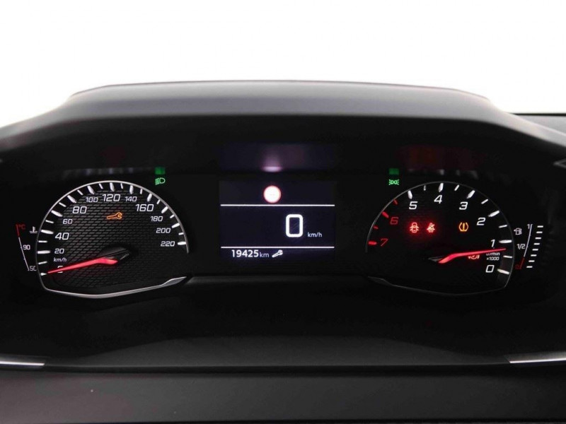 Photo 9 de l'offre de PEUGEOT 208 1.2 T 100 Active à 17498€ chez Carlyss automobiles Vitré