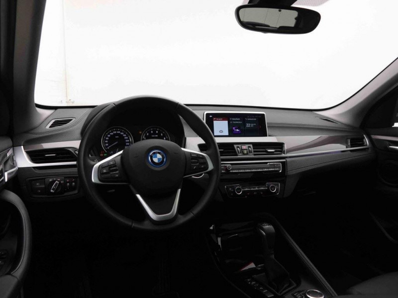 Photo 8 de l'offre de BMW X1 25e xDrive 245 PHEV X-Line à 36102€ chez Carlyss automobiles Vitré