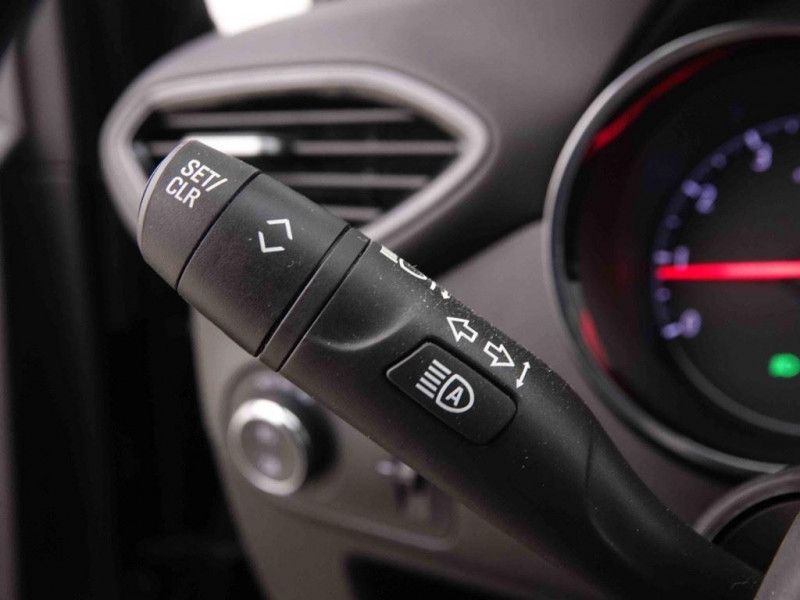 Photo 9 de l'offre de OPEL Crossland 1.2 Turbo 110 ch Elegance à 19298€ chez Carlyss automobiles Vitré