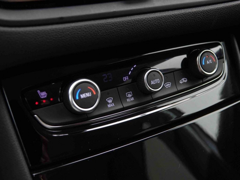 Photo 11 de l'offre de OPEL Grandland 1.2 T 130 AT Ultimate à 26194€ chez Carlyss automobiles Vitré