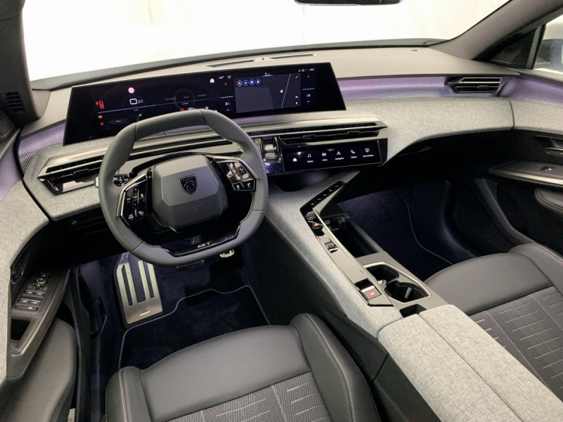 Photo 15 de l'offre de PEUGEOT 3008 Hybrid 145 e-DCS6 GT à 31598€ chez Carlyss automobiles Vitré