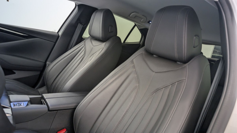 Photo 16 de l'offre de DS DS4 PureTech 130 EAT8 Rivoli à 23281€ chez Carlyss automobiles Vitré