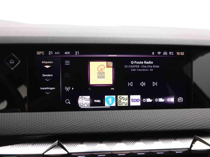 Photo 10 de l'offre de DS DS4 1.2 T 130 EAT8 Bastille à 24198€ chez Carlyss automobiles Vitré