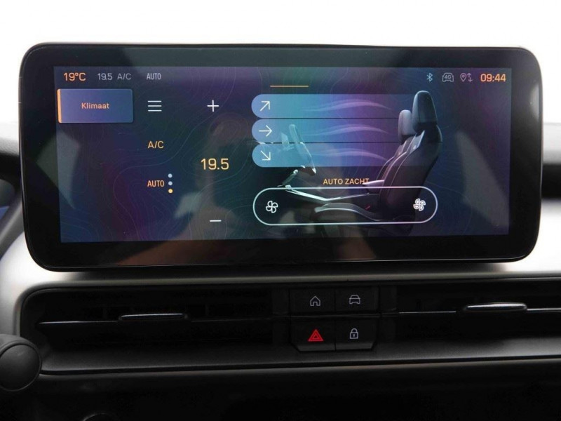 Photo 13 de l'offre de Jeep Avenger 1.2T e-Hybrid DCT Summit à 31469€ chez Carlyss automobiles Vitré