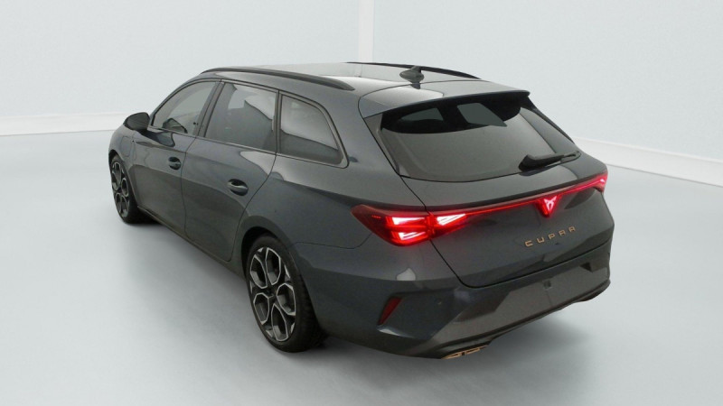 Photo 5 de l'offre de Cupra LEON Sportstourer eHybrid 204 ch DSG6 V à 33498€ chez Carlyss automobiles Vitré