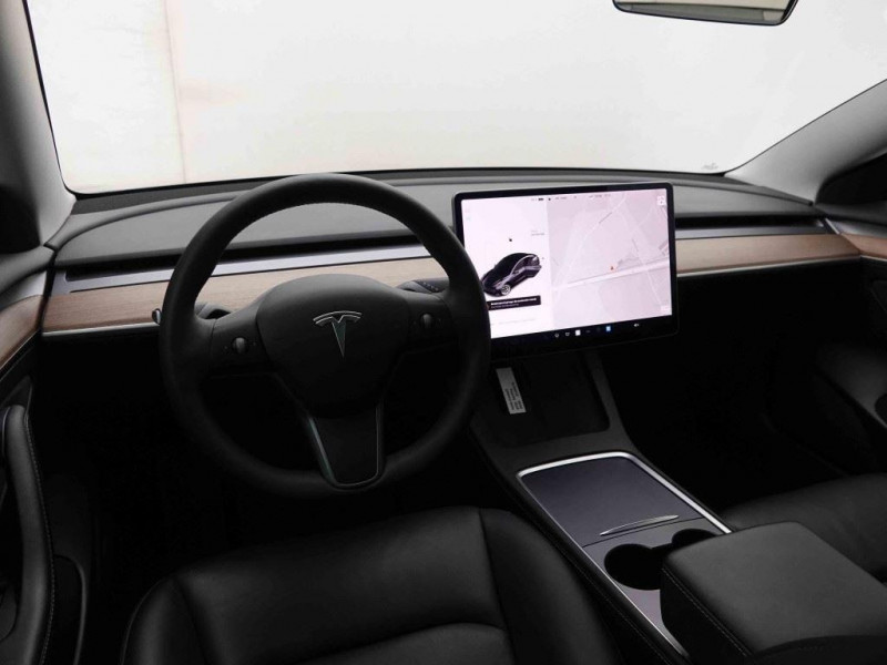 Photo 9 de l'offre de TESLA MODEL 3 476 Long Range Dual Motor AWD à 34998€ chez Carlyss automobiles Vitré