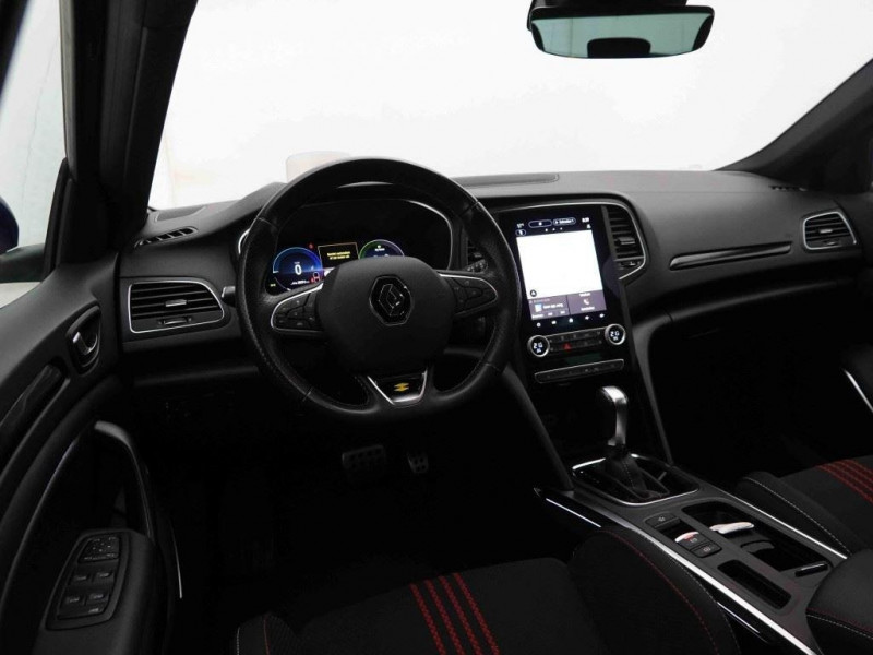 Photo 8 de l'offre de RENAULT Mégane 1.6 E-Tech 160 PHEV DCT RS-Line à 28565€ chez Carlyss automobiles Vitré