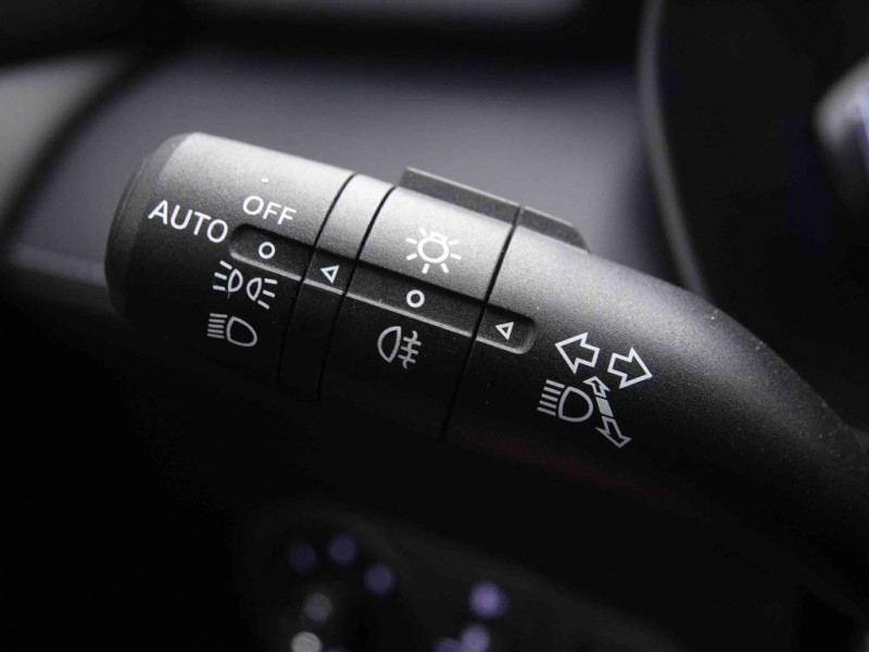 Photo 14 de l'offre de MG Motor ZS 1.5i 115 Comfort à 23502€ chez Carlyss automobiles Vitré