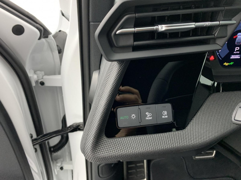 Photo 23 de l'offre de Audi A3 ALLSTREET TFSI e Hybride rechargeable 204 S tronic 6 Design à 42998€ chez Carlyss automobiles Vitré