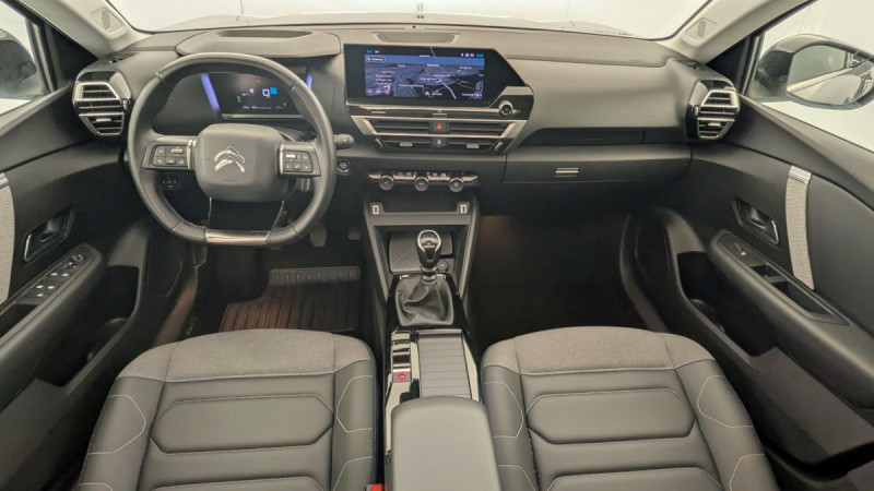 Photo 12 de l'offre de CITROEN C4 PureTech 130 S&S BVM6 Shine à 15804€ chez Carlyss automobiles Vitré