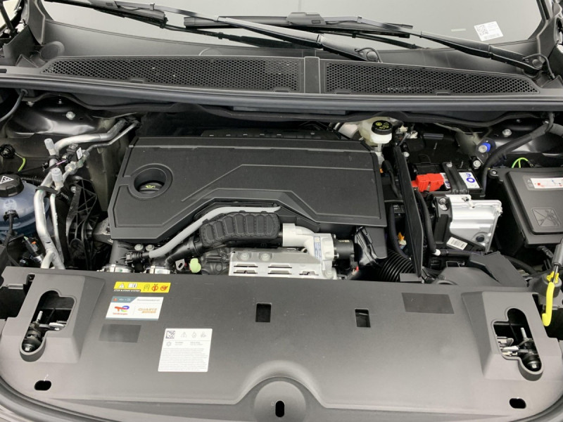 Photo 23 de l'offre de PEUGEOT 3008 Hybrid 145 e-DCS6 GT à 32958€ chez Carlyss automobiles Vitré