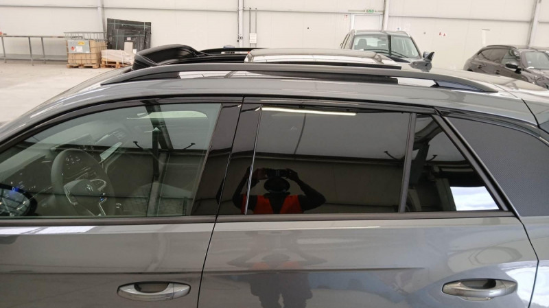 Photo 13 de l'offre de VOLKSWAGEN T-roc T-Roc 2.0 TDI 150 Start/Stop DSG7 R-Line à 38498€ chez Carlyss automobiles Vitré