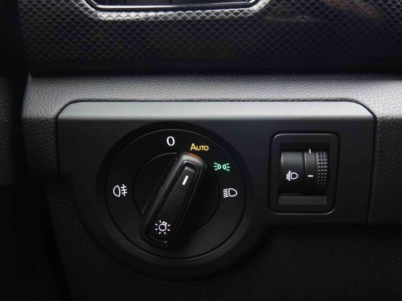 Photo 8 de l'offre de VOLKSWAGEN T-cross 1.0TSI 115 Life à 24032€ chez Carlyss automobiles Vitré