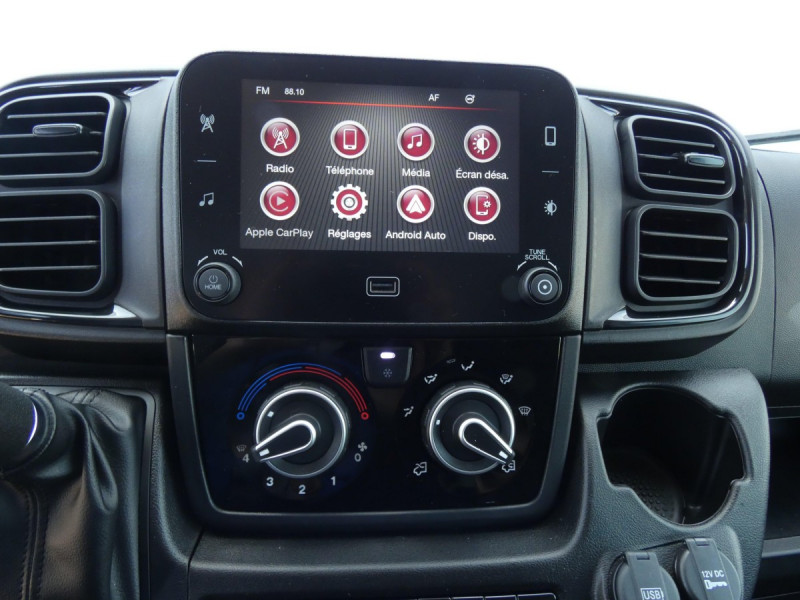 Photo 29 de l'offre de CITROEN Jumper Fourgon TOLE 35 L2H2 180 S&S BVA8 à 31437€ chez Carlyss automobiles Vitré