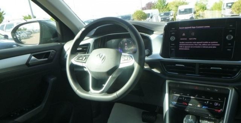 Photo 13 de l'offre de VOLKSWAGEN T-roc T-Roc 2.0 TDI 150 Start/Stop DSG7 VW Edition à 34398€ chez Carlyss automobiles Vitré