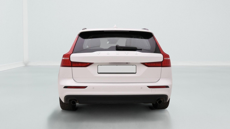 Photo 4 de l'offre de VOLVO V60 2.0D B4 MILD HYBRID 211 BVA MOMENTUM CORE à 34565€ chez Carlyss automobiles Vitré
